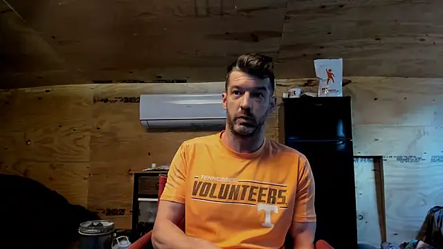 Snapshot of Kenny_Kyle chatting on 11/21/25, 04:05 Kenny Kyle online show from 11/21/25, 04:05