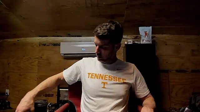 Snapshot of Kenny_Kyle chatting on 11/23/25, 01:05 Kenny Kyle online show from 11/23/25, 01:05