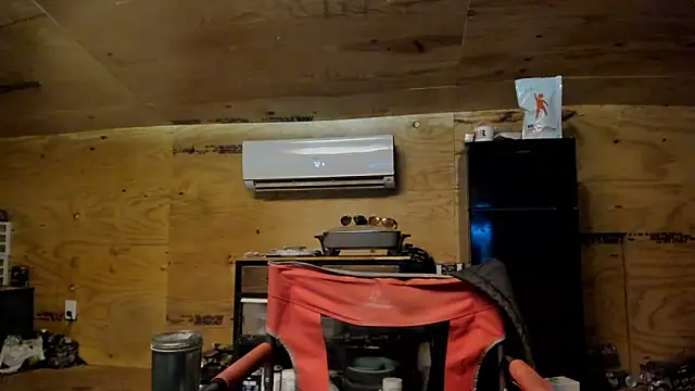 Snapshot of Kenny_Kyle chatting on 12/14/25, 07:58 Kenny Kyle online show from 12/14/25, 07:58