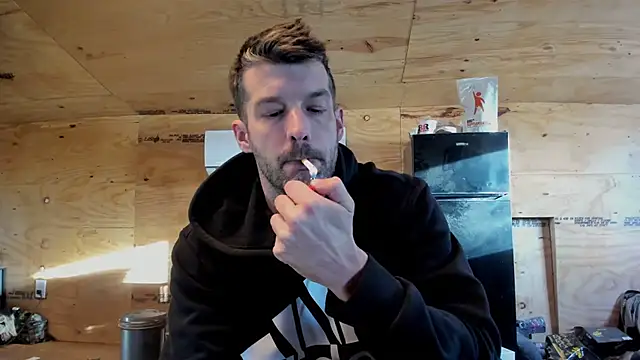 Snapshot of Kenny_Kyle chatting on 12/15/25, 01:59 Kenny Kyle online show from 12/15/25, 01:59