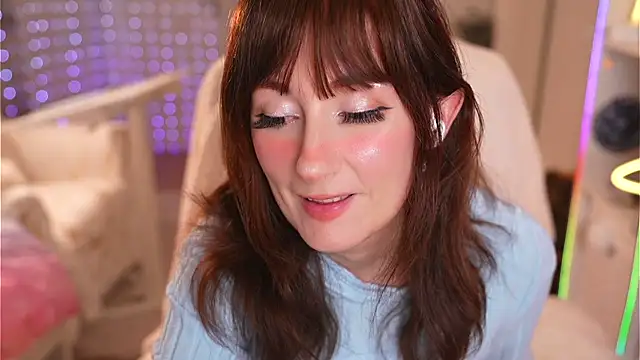 Snapshot of Cissy_Glitter chatting on 03/28/26, 08:52 Cissy Glitter online show from 03/28/26, 08:52