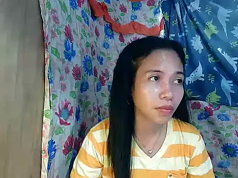 Snapshot of PinaySkinnyGirl chatting on 02/24/26, 09:18 PinaySkinnyGirl online show from 02/24/26, 09:18