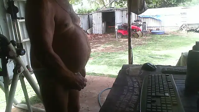 herbie010666 online show from 12/22/25, 03:58