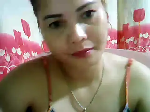 Snapshot of ashlylove25 chatting on 05/23/26, 01:44 ashlylove25 online show from 05/23/26, 01:44