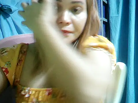 Snapshot of ashlylove25 chatting on 06/12/26, 07:35 ashlylove25 online show from 06/12/26, 07:35