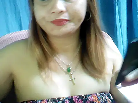 Snapshot of ashlylove25 chatting on 06/14/26, 01:46 ashlylove25 online show from 06/14/26, 01:46