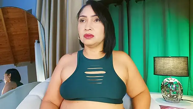 Snapshot of Madissononee chatting on 10/23/25, 01:49 Madissononee online show from 10/23/25, 01:49