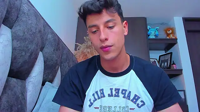 Snapshot of I_Gabriel chatting on 12/04/24, 11:57 I Gabriel online show from 12/04/24, 11:57