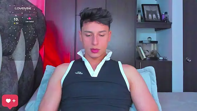 Snapshot of I_Gabriel chatting on 03/05/25, 10:10 I Gabriel online show from 03/05/25, 10:10