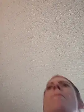 khloebanques online show from 04/26/26, 07:44