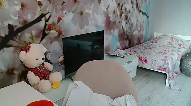 ConnieDaw online show from 01/13/25, 06:06