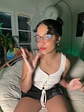 Lauyako online show from 11/19/25, 04:07