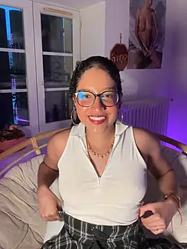 Lauyako online show from 06/05/26, 07:41