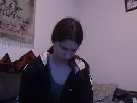 Snapshot of Geile-Luna chatting on 12/18/24, 07:08 Geile-Luna online show from 12/18/24, 07:08