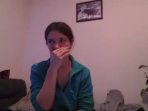 Snapshot of Geile-Luna chatting on 12/28/24, 09:30 Geile-Luna online show from 12/28/24, 09:30