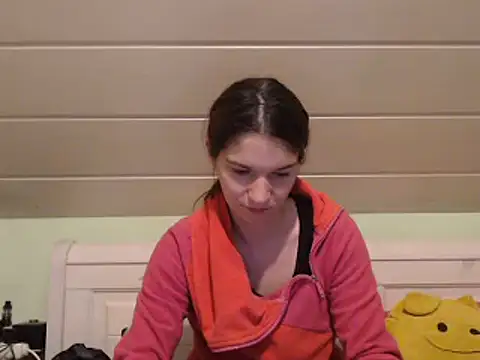 Snapshot of Geile-Luna chatting on 01/04/25, 07:02 Geile-Luna online show from 01/04/25, 07:02