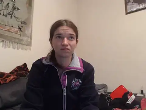 Snapshot of Geile-Luna chatting on 09/24/25, 05:38 Geile-Luna online show from 09/24/25, 05:38