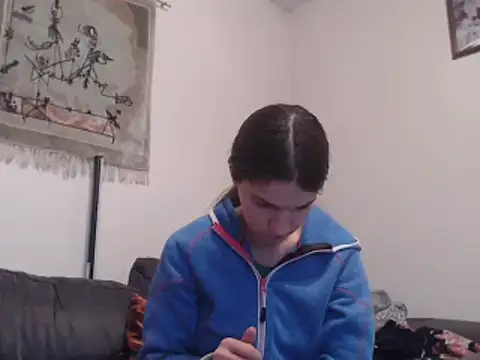 Snapshot of Geile-Luna chatting on 10/23/25, 05:55 Geile-Luna online show from 10/23/25, 05:55