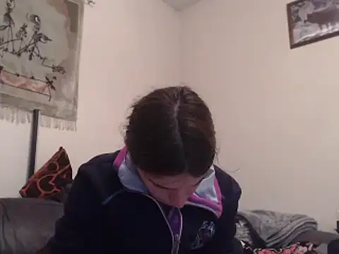 Snapshot of Geile-Luna chatting on 10/27/25, 08:02 Geile-Luna online show from 10/27/25, 08:02