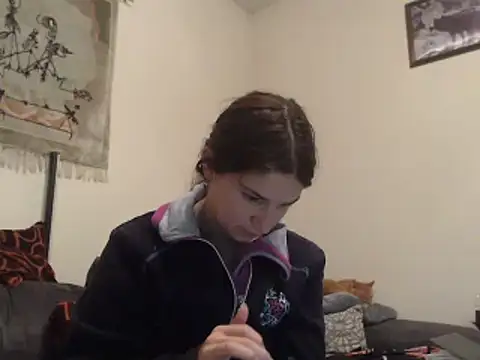 Snapshot of Geile-Luna chatting on 10/29/25, 07:37 Geile-Luna online show from 10/29/25, 07:37