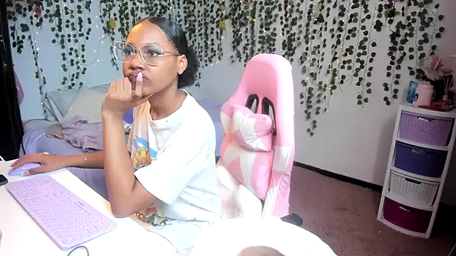 violeta milleer online show from 09/19/25, 03:02