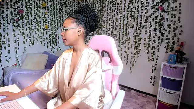 violeta milleer online show from 11/07/25, 03:34