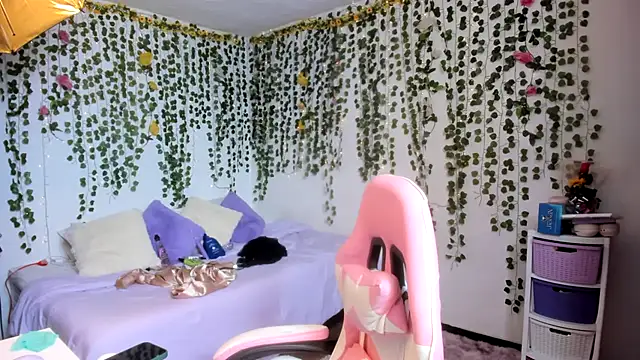 violeta milleer online show from 11/22/25, 05:23