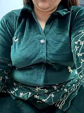 Snapshot of Preet_Kaur_69 chatting on 11/16/25, 10:21 Preet Kaur 69 online show from 11/16/25, 10:21