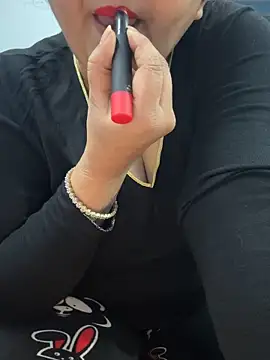 Snapshot of Preet_Kaur_69 chatting on 12/18/25, 06:25 Preet Kaur 69 online show from 12/18/25, 06:25