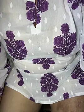 Snapshot of Preet_Kaur_69 chatting on 12/21/25, 06:26 Preet Kaur 69 online show from 12/21/25, 06:26