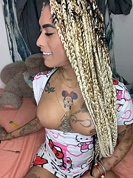 Nella Dolls online show from 01/05/26, 09:40