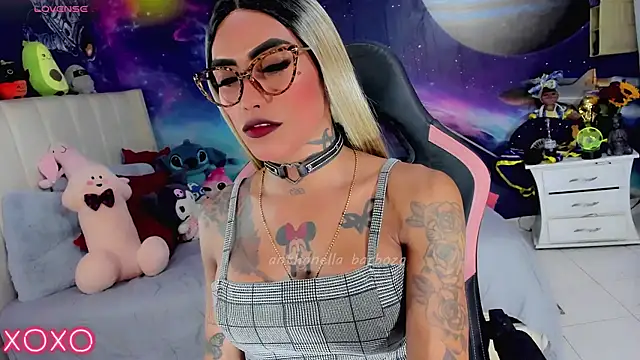 Snapshot of Nella_Dolls chatting on 07/03/26, 03:35 Nella Dolls online show from 07/03/26, 03:35