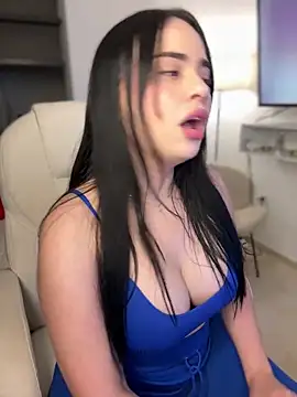 Snapshot of GeorginaJones chatting on 01/13/25, 11:17 GeorginaJones online show from 01/13/25, 11:17