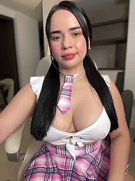 Snapshot of GeorginaJones chatting on 01/23/25, 02:12 GeorginaJones online show from 01/23/25, 02:12