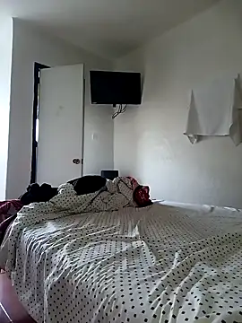 Snapshot of Latinopervs chatting on 02/03/25, 02:02 Latinopervs online show from 02/03/25, 02:02