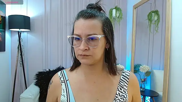 Britney taylor  online show from 12/28/24, 05:46