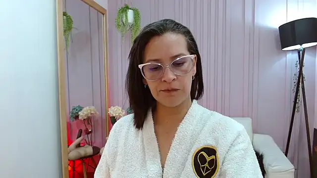 Britney taylor  online show from 01/03/25, 09:47