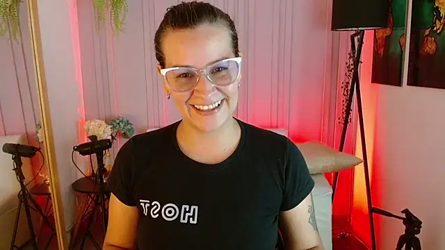 Britney taylor  online show from 01/31/25, 07:08