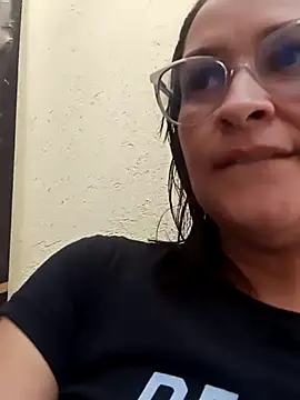 Britney taylor  online show from 02/17/25, 07:31