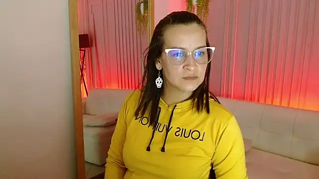 Britney taylor  online show from 03/22/25, 06:25