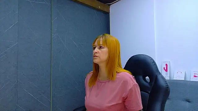 Britney taylor  online show from 02/02/26, 07:01