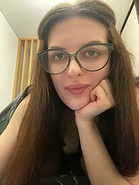 Snapshot of little_belucci chatting on 01/28/25, 07:21 little belucci online show from 01/28/25, 07:21