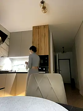 Snapshot of little_belucci chatting on 11/27/25, 01:46 little belucci online show from 11/27/25, 01:46