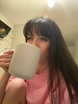 Snapshot of little_belucci chatting on 03/04/26, 04:57 little belucci online show from 03/04/26, 04:57