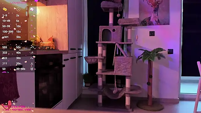 Snapshot of _alleyesonme_ chatting on 03/17/25, 02:56 alleyesonme online show from 03/17/25, 02:56