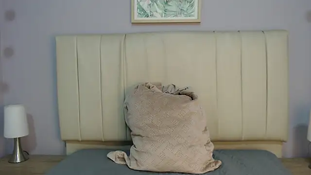 amy le01 online show from 10/31/25, 01:12