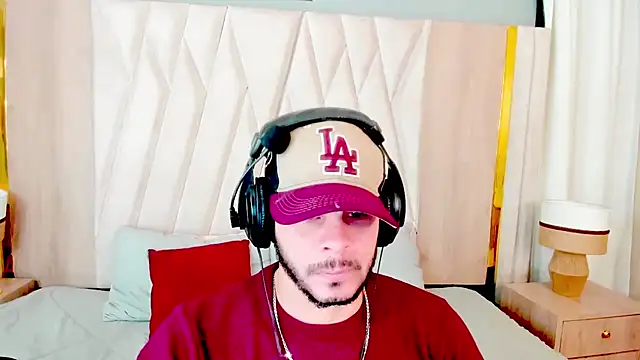 hottstuffx69 online show from 11/08/25, 03:50