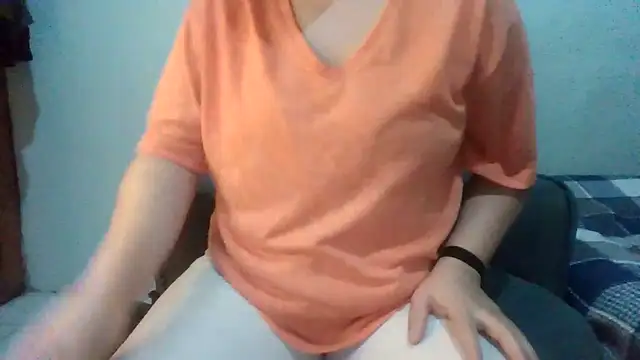 insatiableeee online show from 12/22/25, 09:01