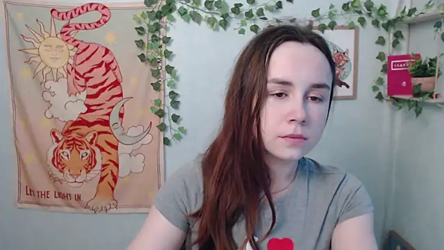 VeryVeryVeryShy  online show from 06/17/26, 05:43