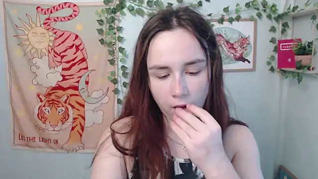 VeryVeryVeryShy  online show from 06/18/26, 05:41
